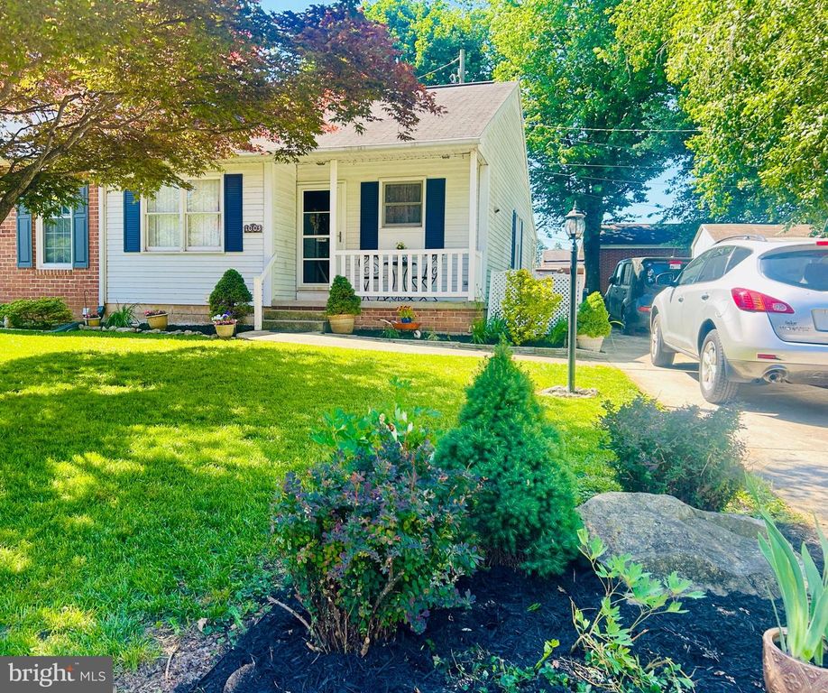 1003 NORTHFIELD DR, Carlisle, PA 17013
