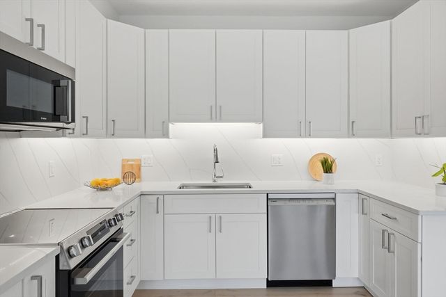 66 Tileston St 5, Everett, MA 02149