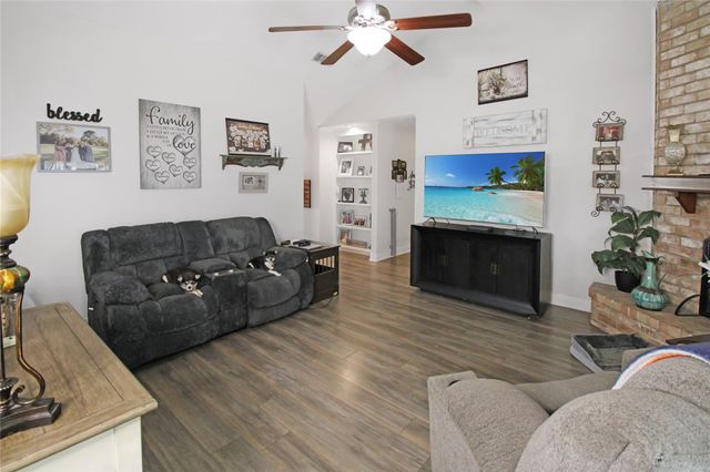 3602 Blue Wing Drive, Dickinson, TX 77539