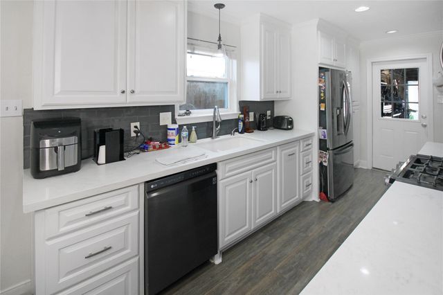 3602 Blue Wing Drive, Dickinson, TX 77539