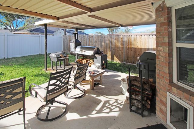 3602 Blue Wing Drive, Dickinson, TX 77539