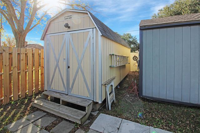 3602 Blue Wing Drive, Dickinson, TX 77539