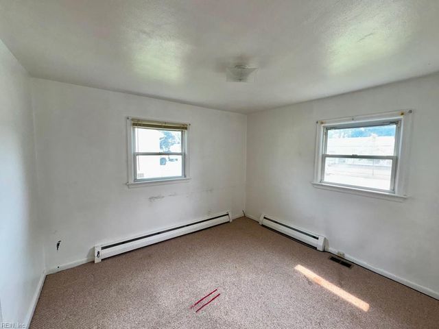 8441 Portal RD, Norfolk, VA 23503