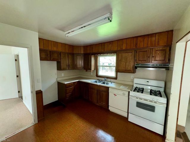 8441 Portal RD, Norfolk, VA 23503