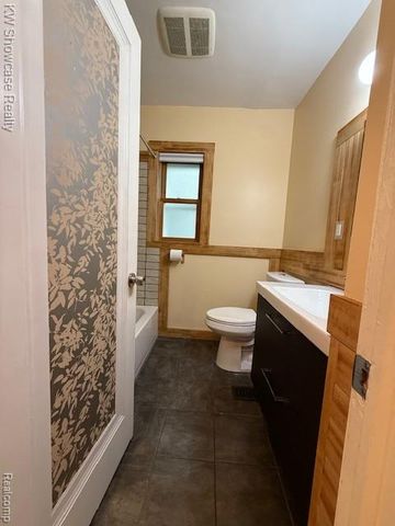 609 Elkinford Drive, White Lake, MI 48383