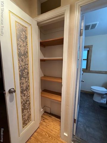 609 Elkinford Drive, White Lake, MI 48383