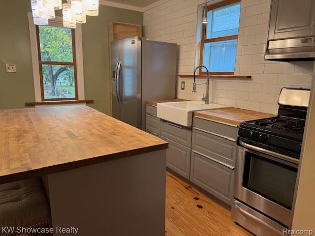 609 Elkinford Drive, White Lake, MI 48383