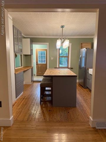 609 Elkinford Drive, White Lake, MI 48383