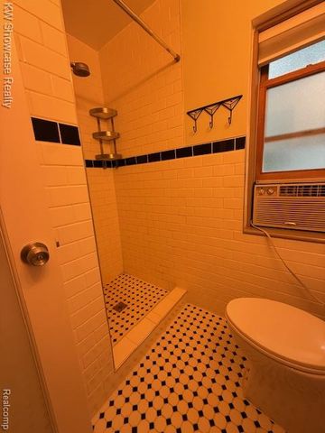 609 Elkinford Drive, White Lake, MI 48383