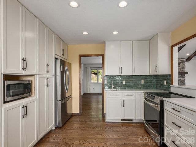 288 Roberts Drive, Laurel Park, NC 28739