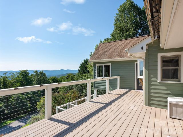 288 Roberts Drive, Laurel Park, NC 28739
