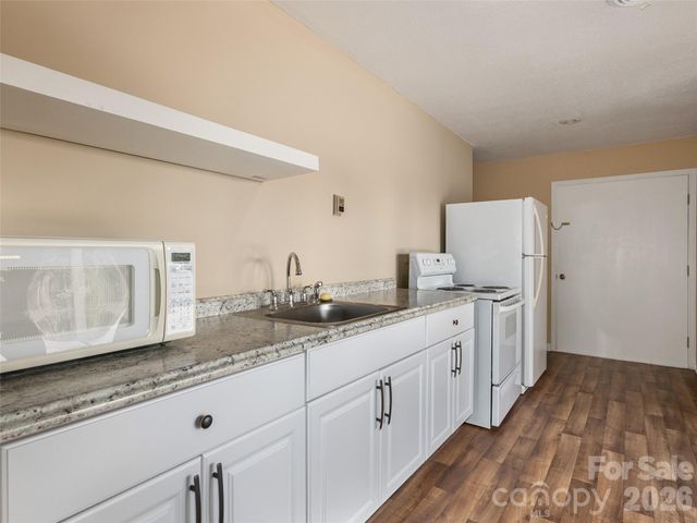 288 Roberts Drive, Laurel Park, NC 28739