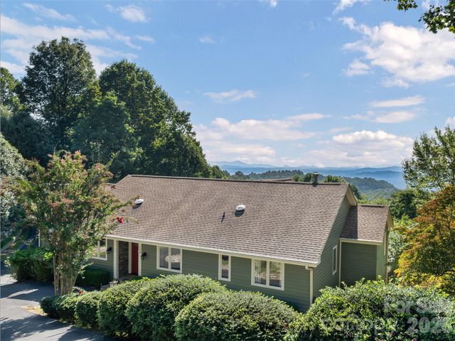 288 Roberts Drive, Laurel Park, NC 28739