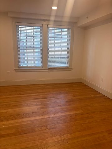 23 Summer Street 7, Salem, MA 01970
