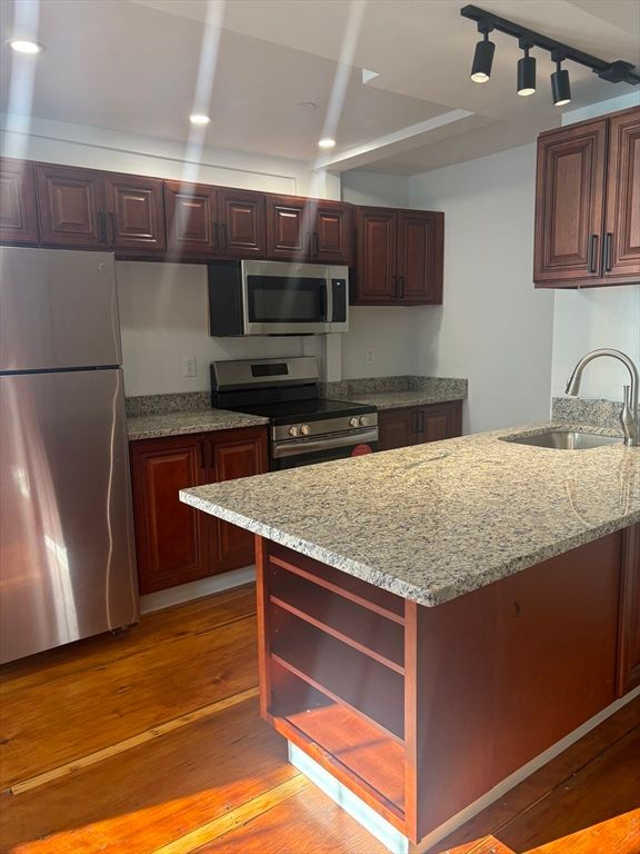 23 Summer Street 7, Salem, MA 01970