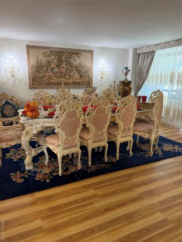 61-15 98th Street 8K, Rego Park, NY 11374