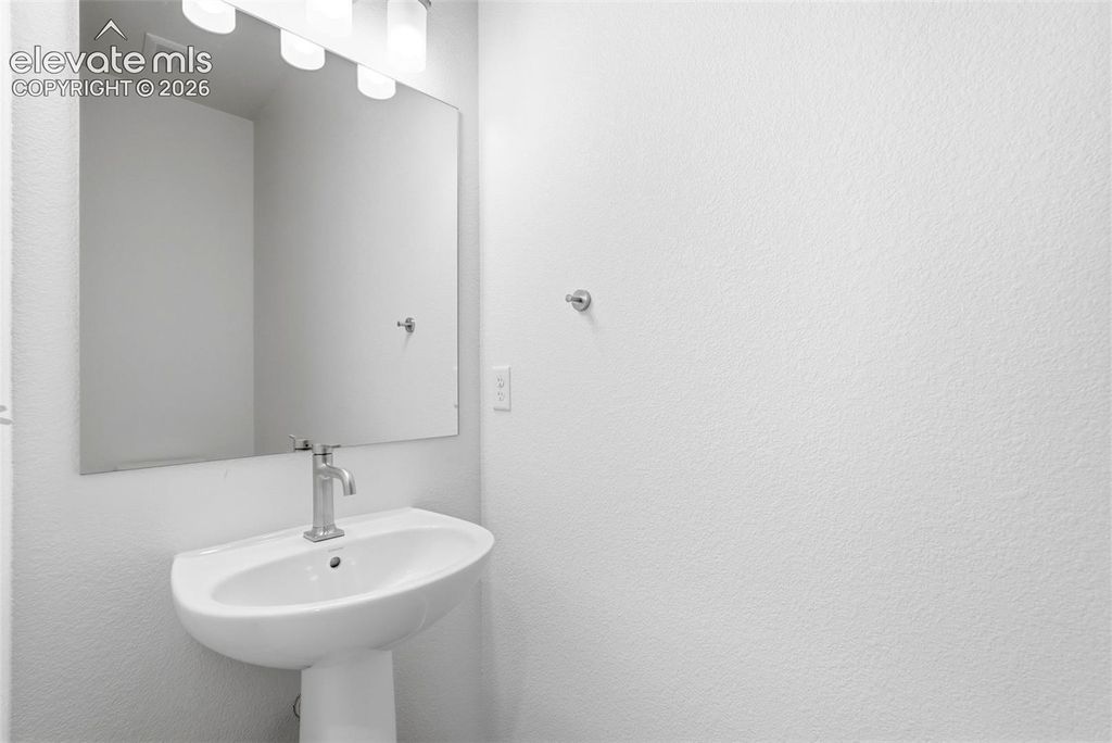 8047 School House Drive, Colorado Springs, CO 80908 — photo 5
