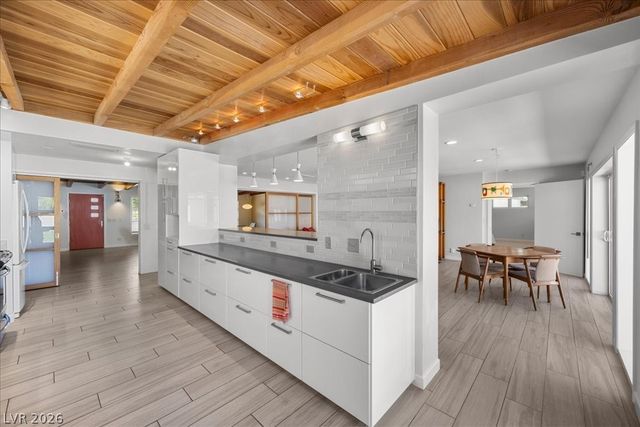 4016 Vegas Drive, Las Vegas, NV 89108