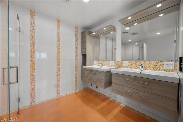 4016 Vegas Drive, Las Vegas, NV 89108