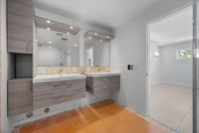 4016 Vegas Drive, Las Vegas, NV 89108