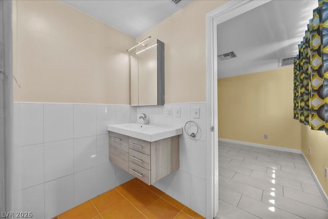 4016 Vegas Drive, Las Vegas, NV 89108