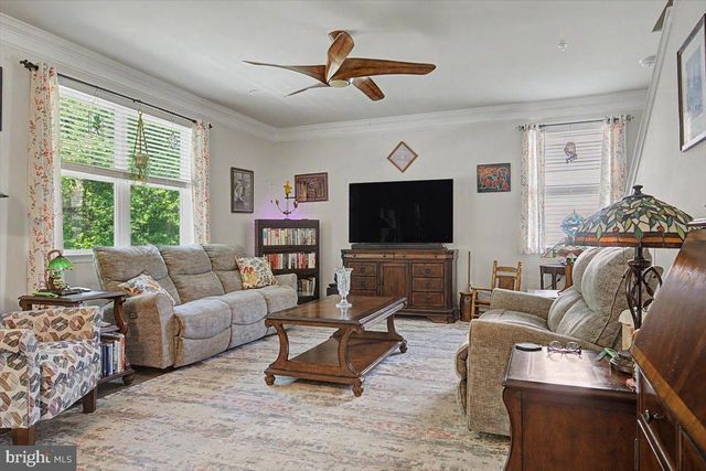 27 BUTTERCUP CIR, Elkton, MD 21921