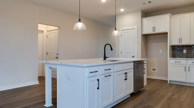 4162 Dream Beetle Loop, Rockvale, TN 37153