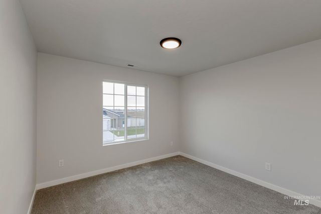 16725 Sentinel Ave, Caldwell, ID 83607