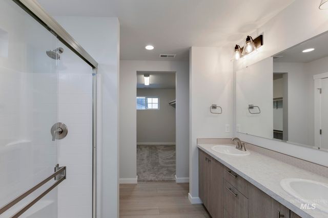 16725 Sentinel Ave, Caldwell, ID 83607