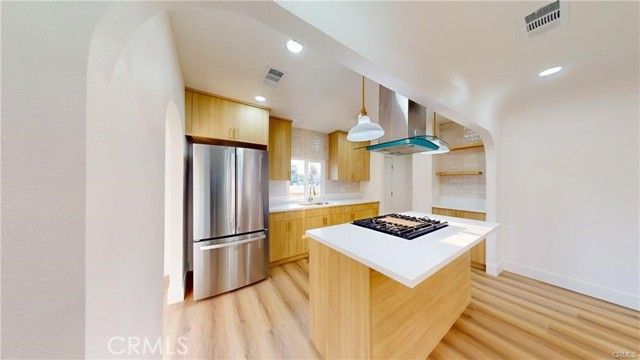 4380 W 28th Street, Los Angeles, CA 90018