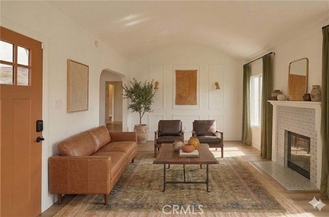 4380 W 28th Street, Los Angeles, CA 90018