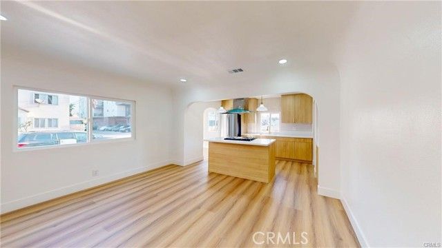 4380 W 28th Street, Los Angeles, CA 90018