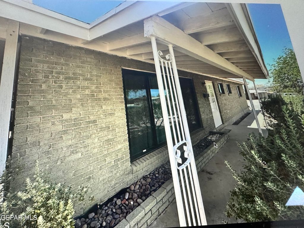 1202 CAPER Road, El Paso, TX 79925