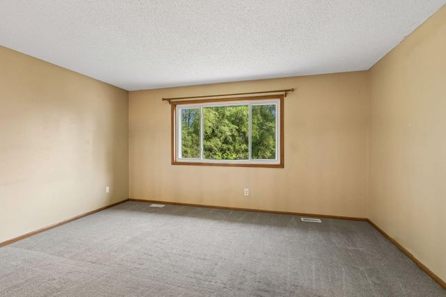 12158 Tulip Street NW, Coon Rapids, MN 55433