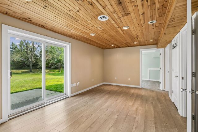 12158 Tulip Street NW, Coon Rapids, MN 55433