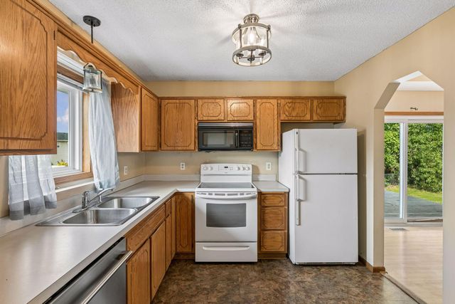 12158 Tulip Street NW, Coon Rapids, MN 55433