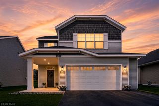 8982 Parkview Circle, Chisago City, MN 55013