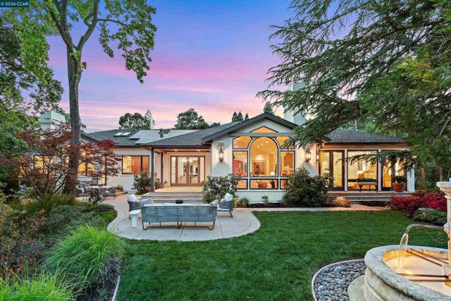 1122 Via Media, Lafayette, CA 94549
