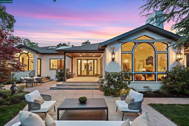 1122 Via Media, Lafayette, CA 94549