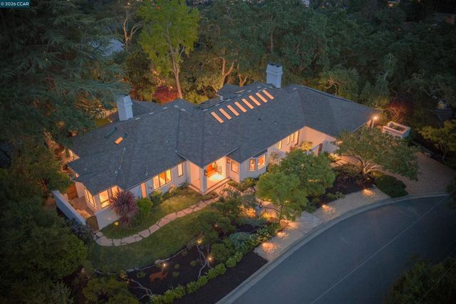 1122 Via Media, Lafayette, CA 94549