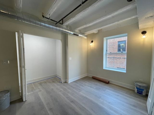 1453 Maple Avenue 110, Evanston, IL 60201