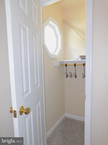 338 FOURTH ST, Fredericksburg, VA 22408