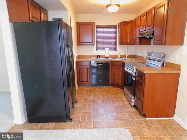 338 FOURTH ST, Fredericksburg, VA 22408