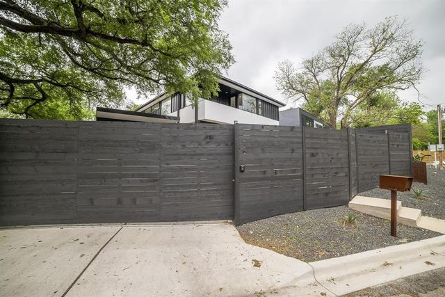 2003 Melridge PL, Austin, TX 78704