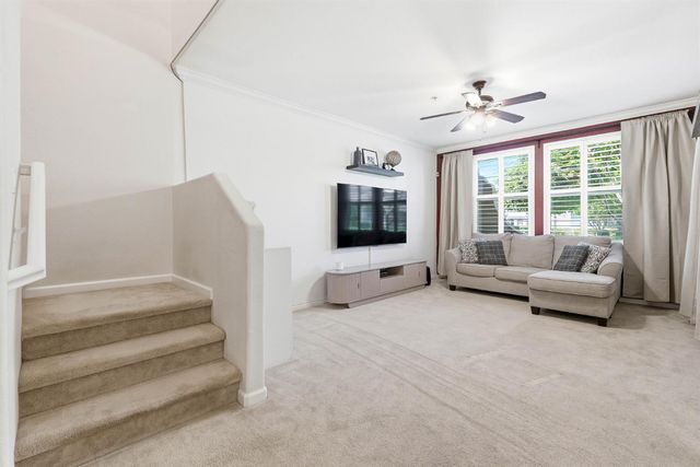 8398 Crystal Walk Cir, Elk Grove, CA 95758