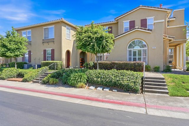 8398 Crystal Walk Cir, Elk Grove, CA 95758