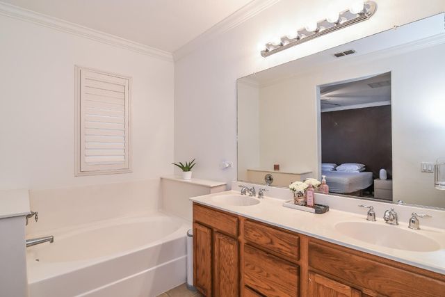 8398 Crystal Walk Cir, Elk Grove, CA 95758