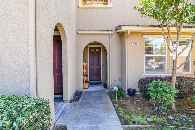 8398 Crystal Walk Cir, Elk Grove, CA 95758