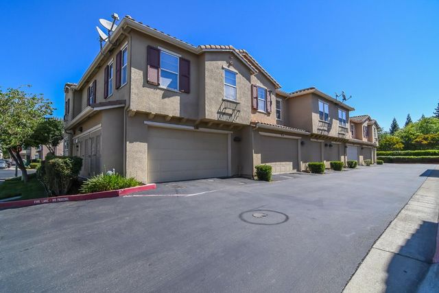 8398 Crystal Walk Cir, Elk Grove, CA 95758