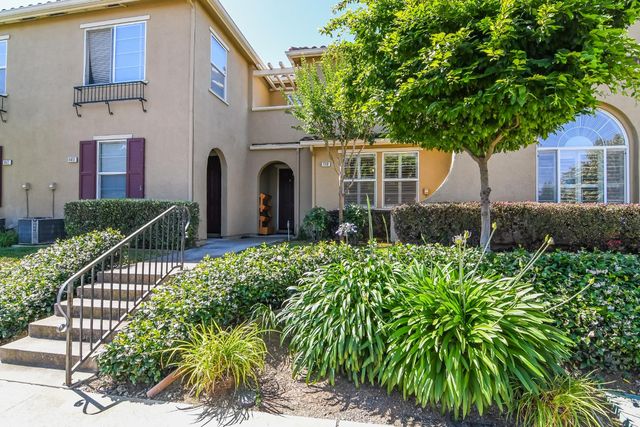 8398 Crystal Walk Cir, Elk Grove, CA 95758